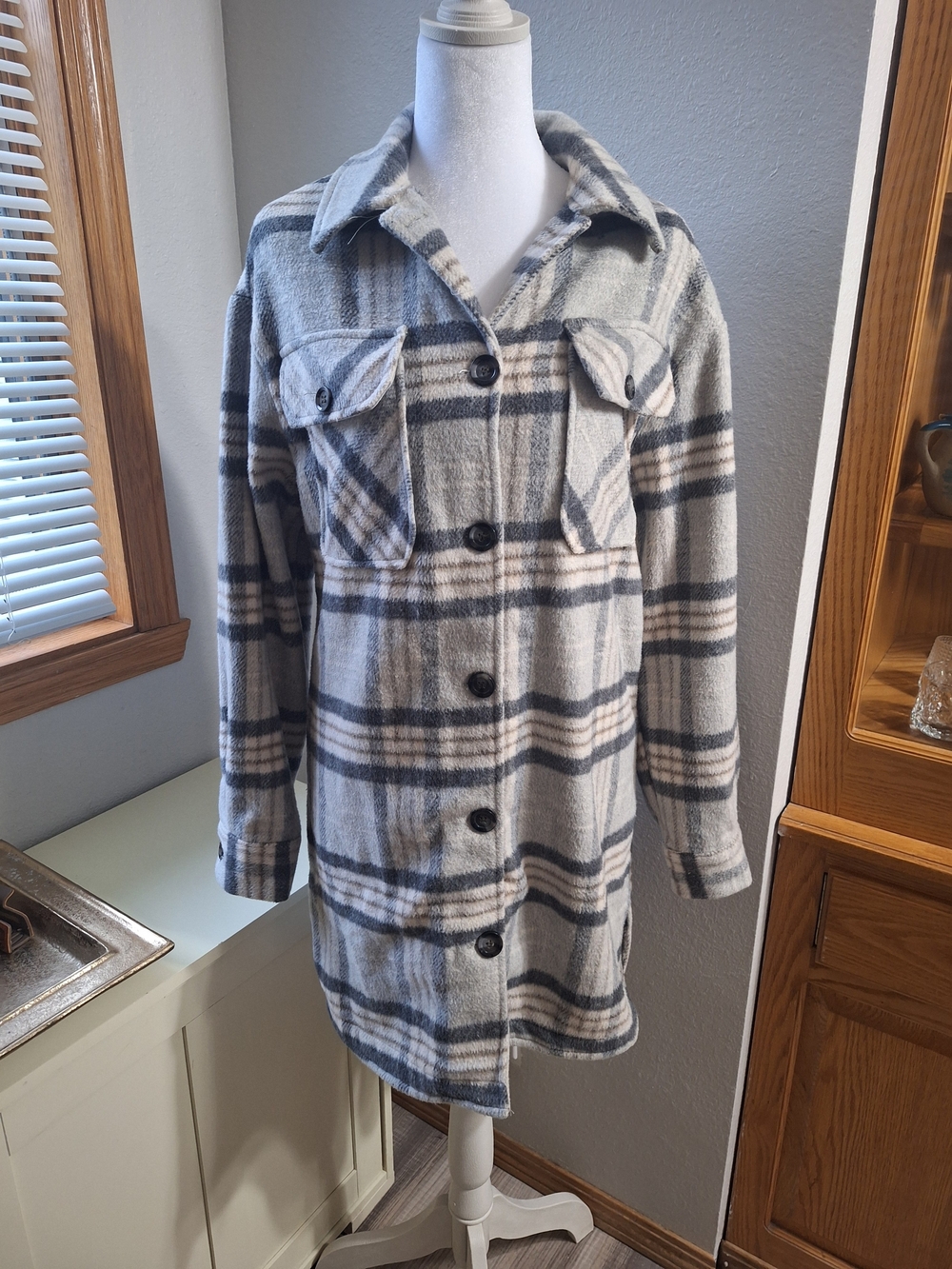 BKE Gray and Cream Plaid Button-Front Utility Shacket